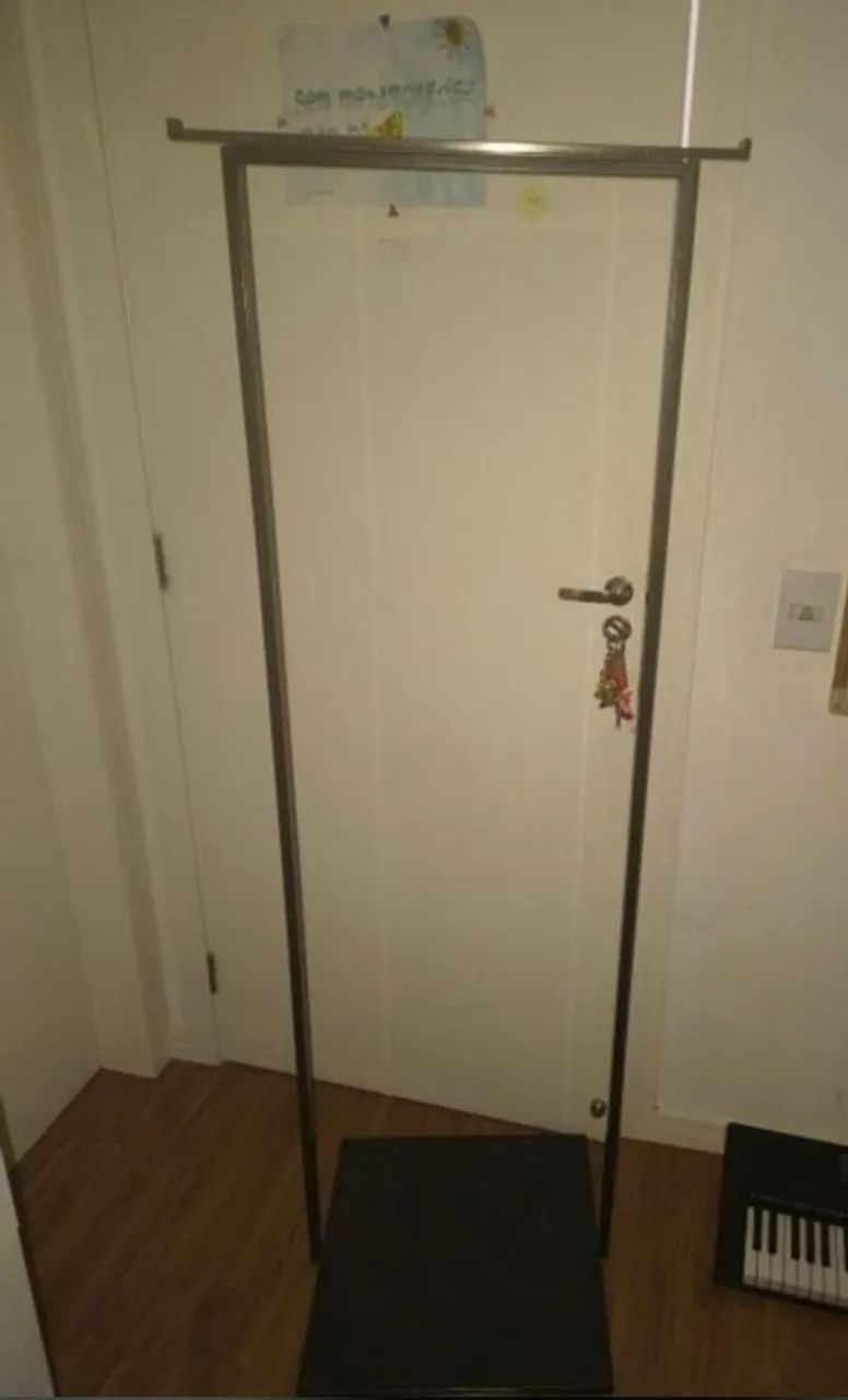 arara de roupas industrial preta - Foto 2