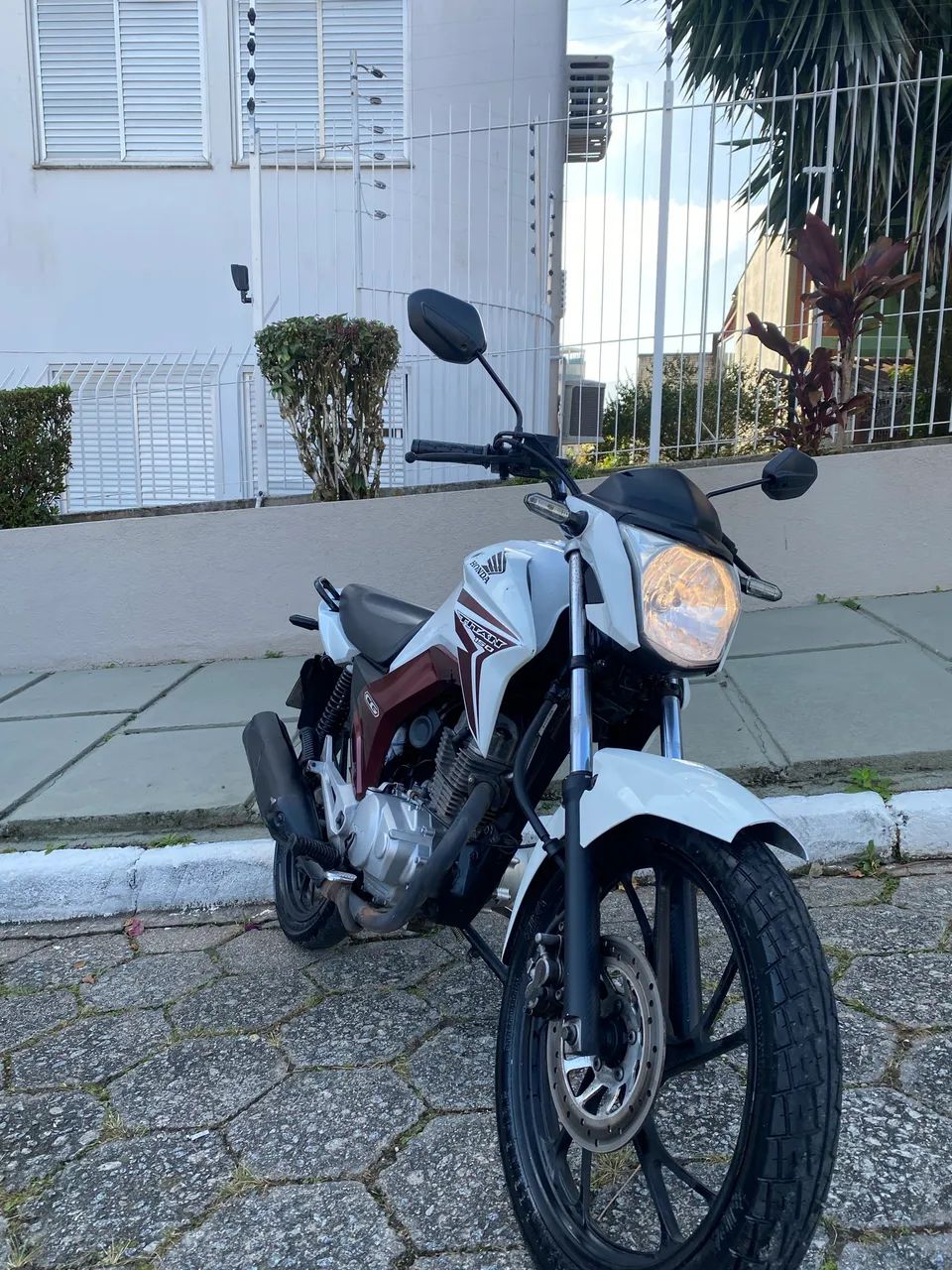 Titan 150 / 2014 - Foto 2