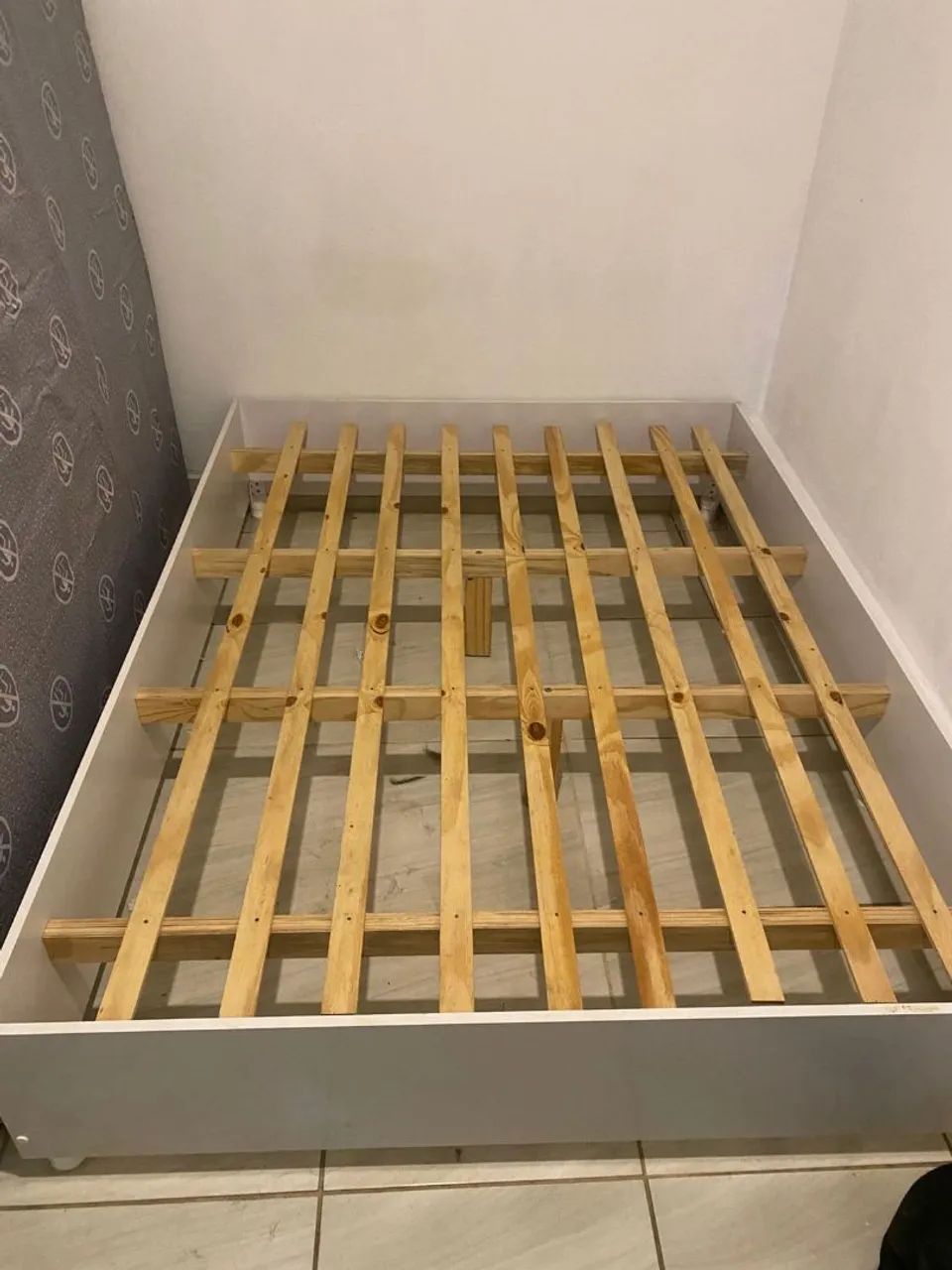 CAMA DE CASAL NOVA EM PERFEITO ESTADO, R$200