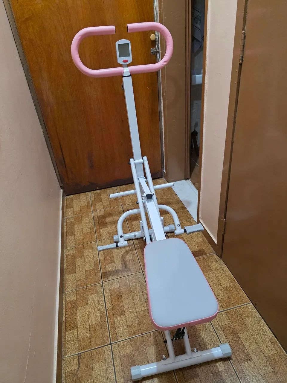 Aparelho de Remo e Agachamento 