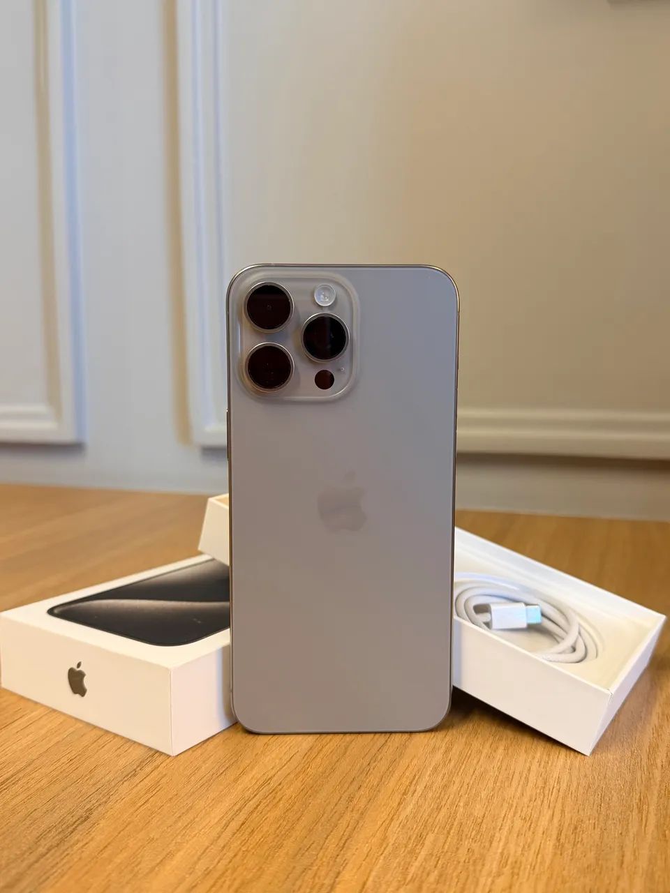 iPhone 15 Pro Max 512 GB Super Novo - Celulares e Smartphones