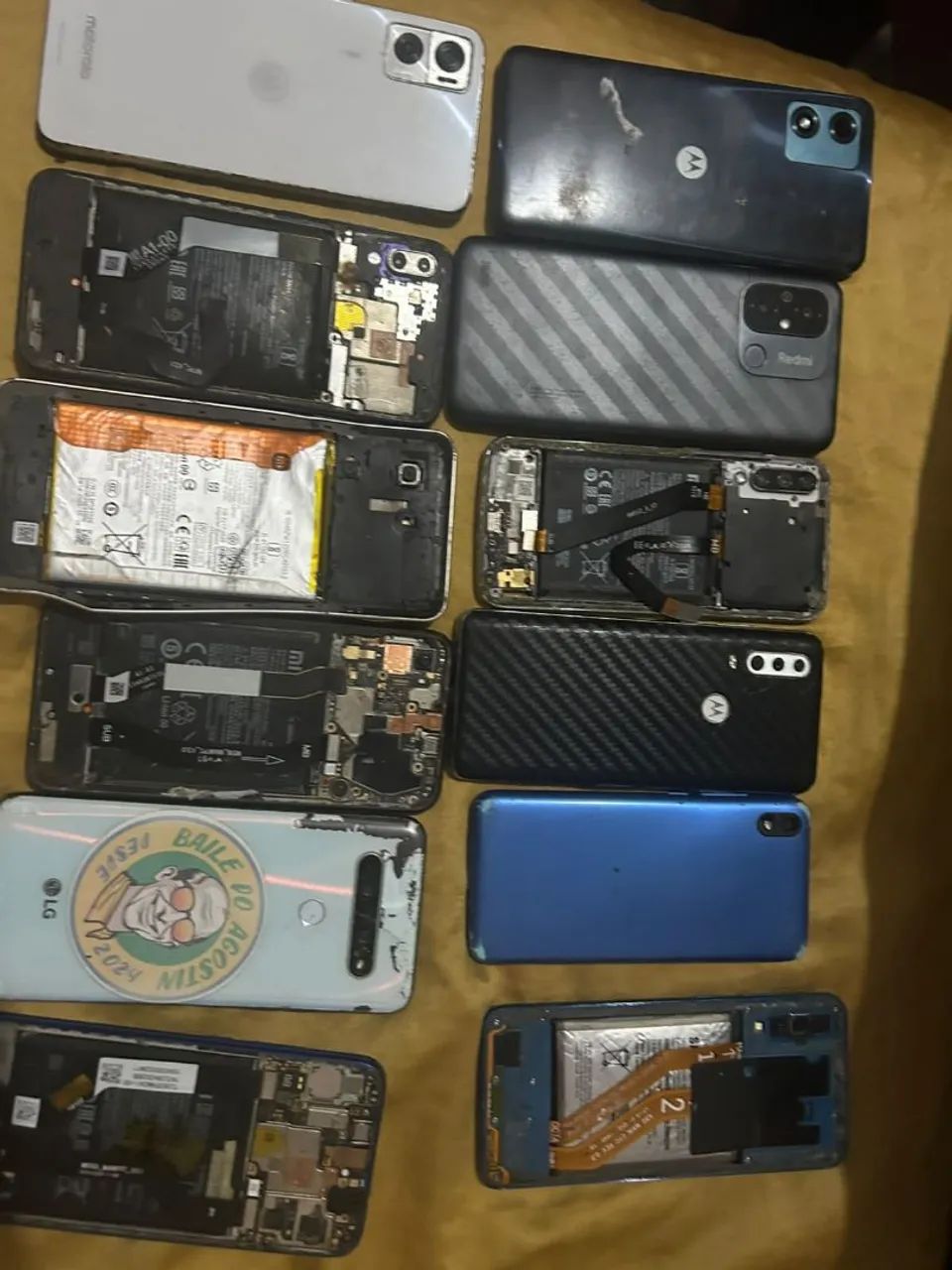 12 CELULARES para peças  - Foto 4