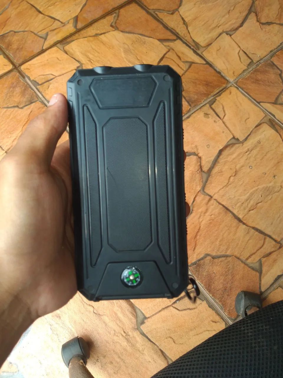 Bateria portátil com placa solar  - Foto 2