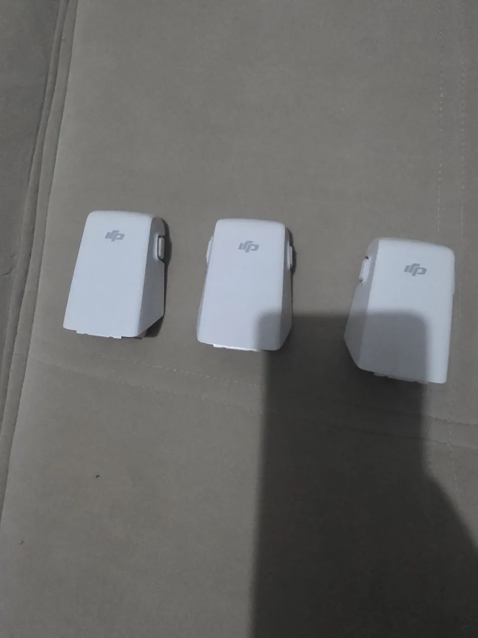 Três baterias e carregador DJI Flip 