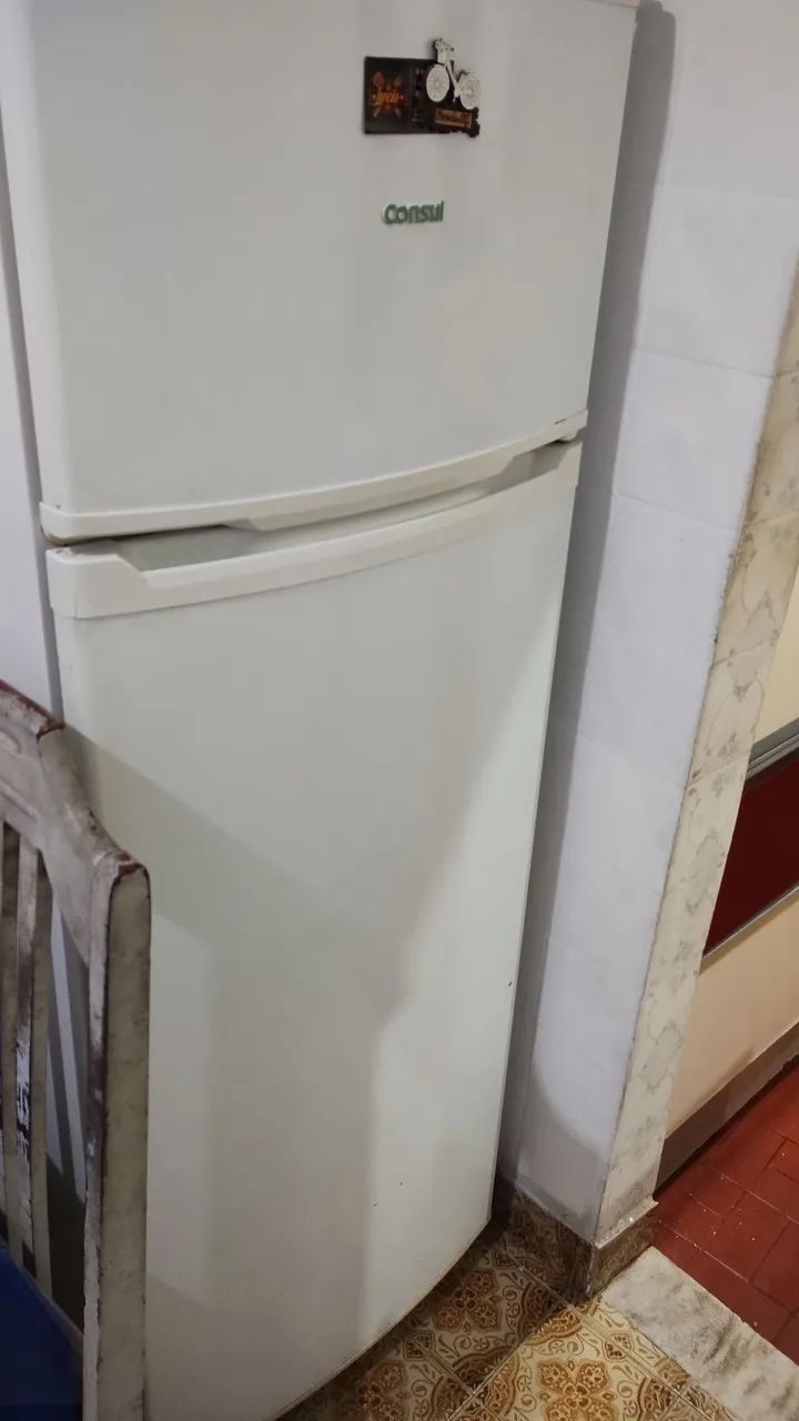 Vendo geladeira Consul funcionando completamente  - Foto 5