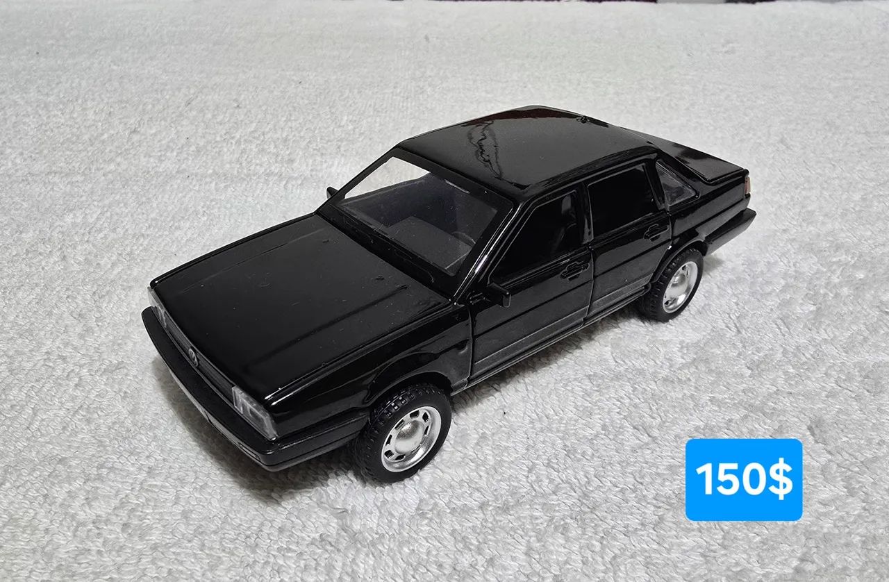 Carrinho miniatura Wolkswagen Santana 