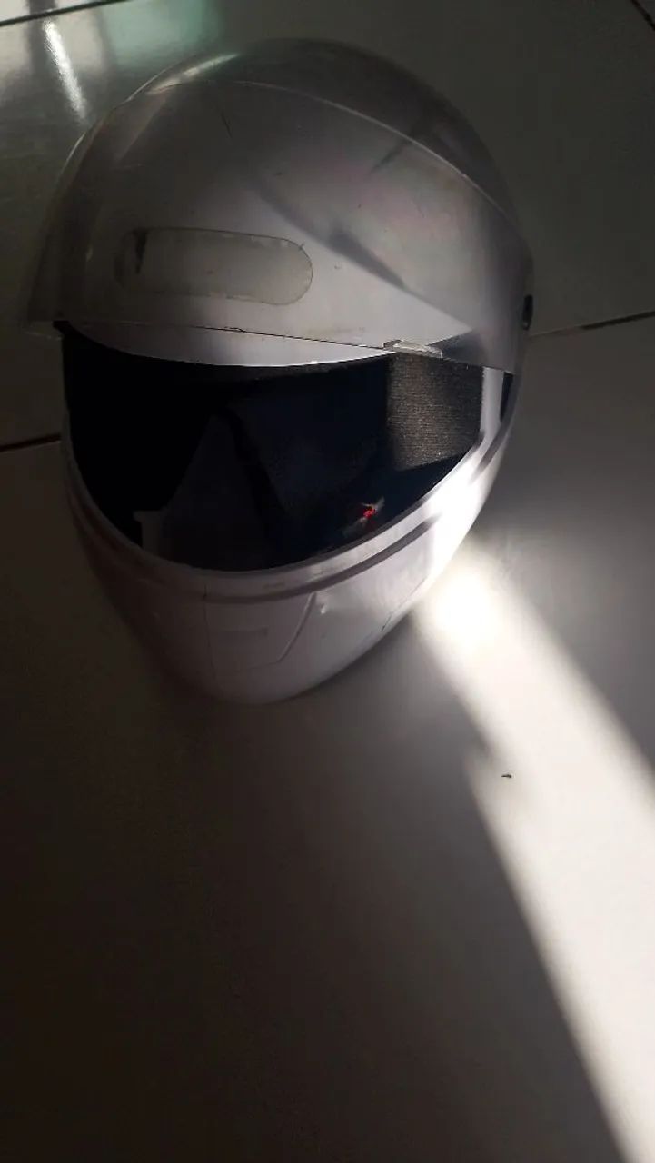 Kit com 2 capacete e luva manga rede - Foto 3