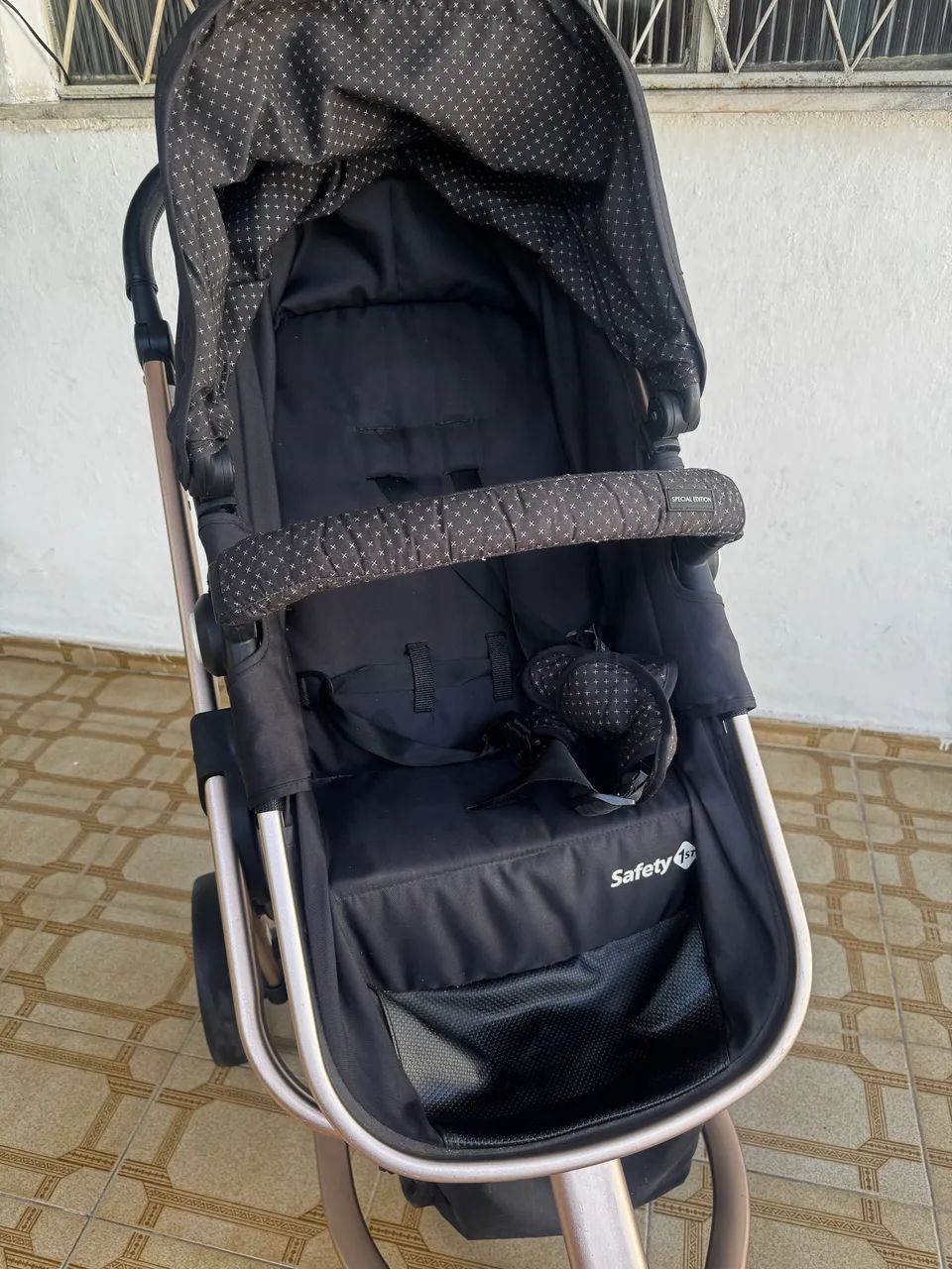 Carrinho de bebê safety 1