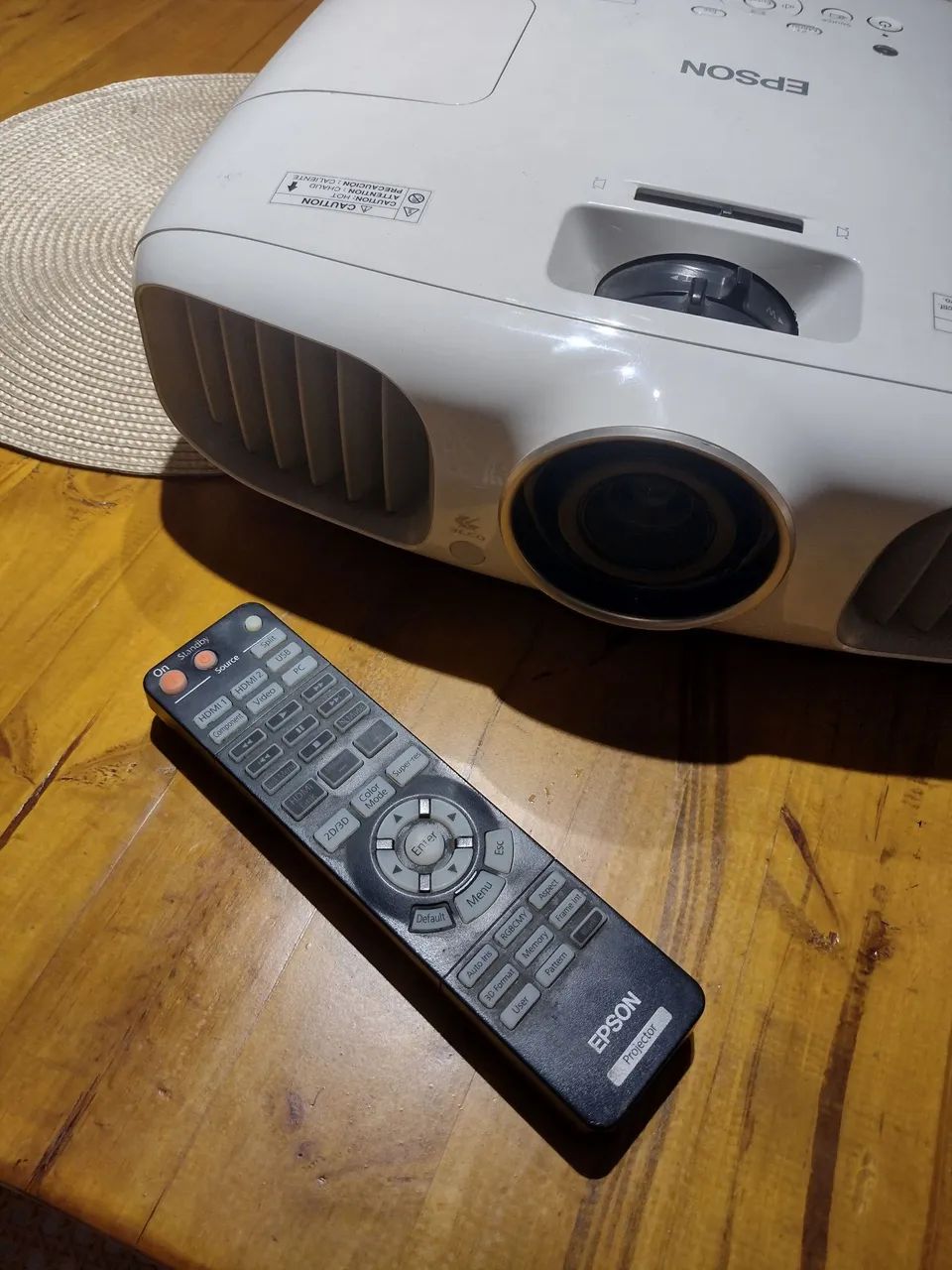 Projetor Epson 3020 Full hd (com defeito)