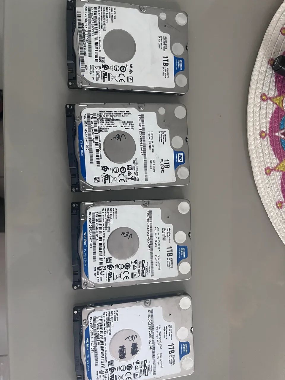 4 HDs de 1 tera em bom estado