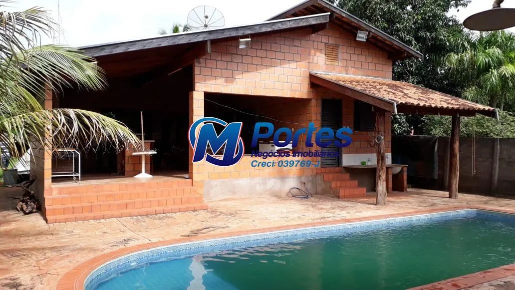 CHACARA EM CONDOMINIO FECHADO