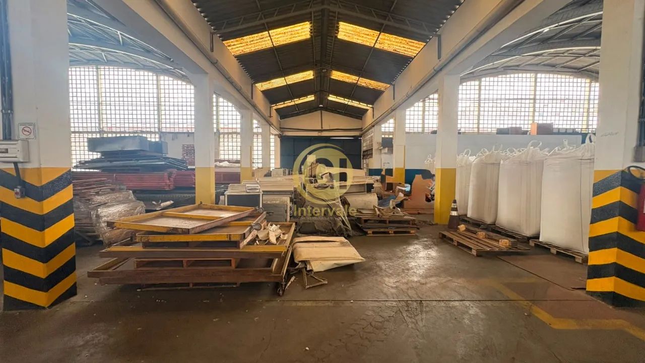 Galpão Empresarial de 1.000 m² em Condomínio Fechado - Foto 3