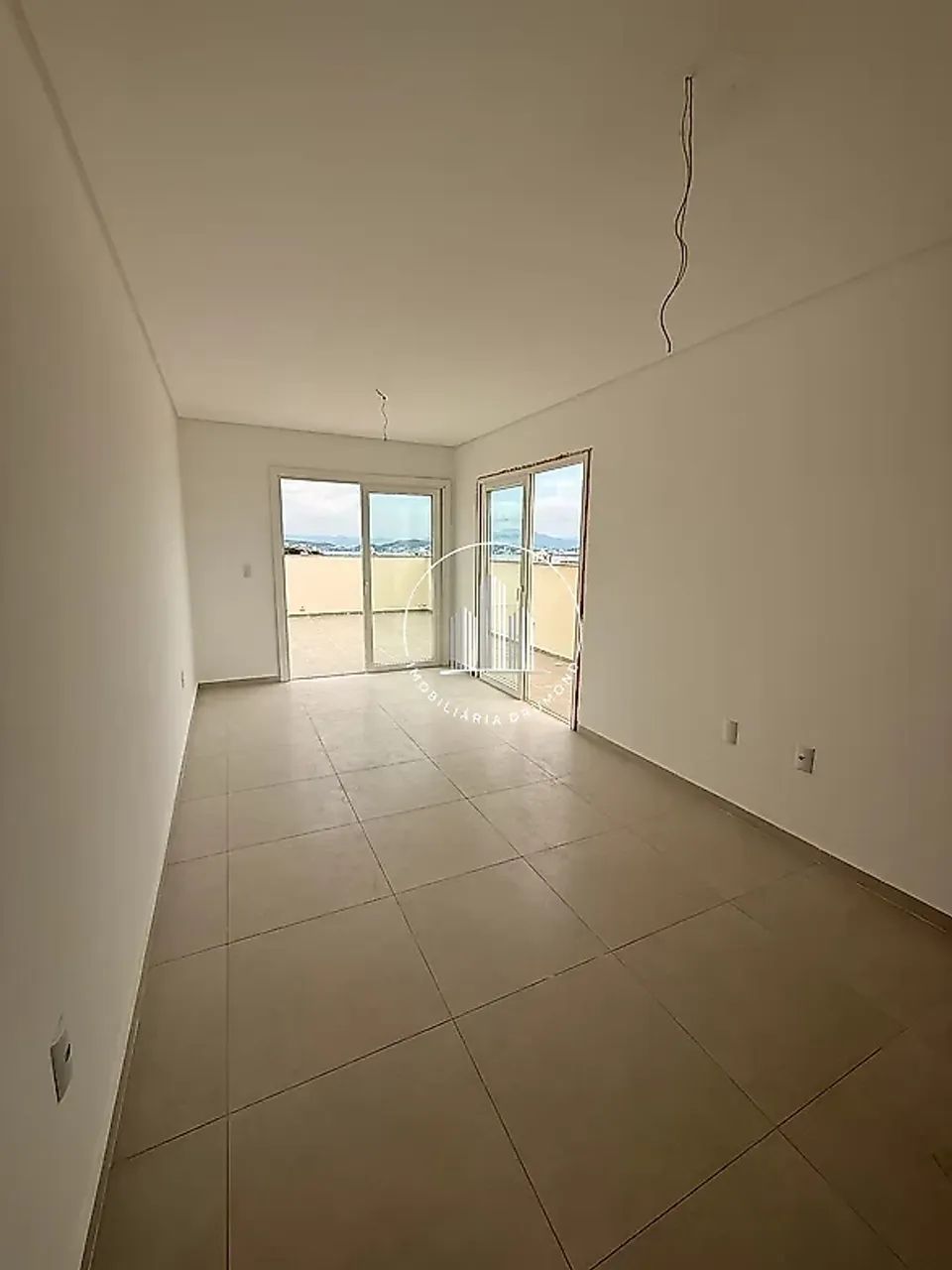 Cobertura 4 Quartos com 2 Suítes e 140m² - Coqueiros - Foto 4