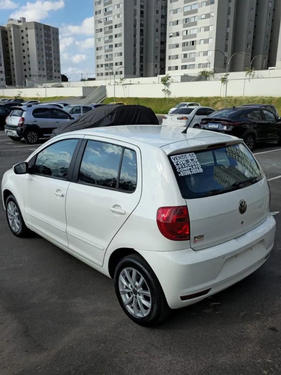 Volkswagen Fox Fox 1.0 Mi Total Flex 8V 5p 2014