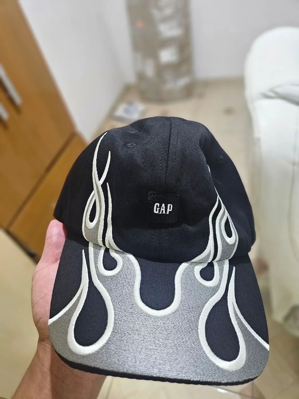 Boné Yeezy x GAP 