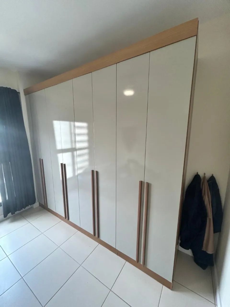 GUARDA-ROUPA CASAL - 8 PORTAS E 8 GAVETAS - 100% MDF - Foto 2