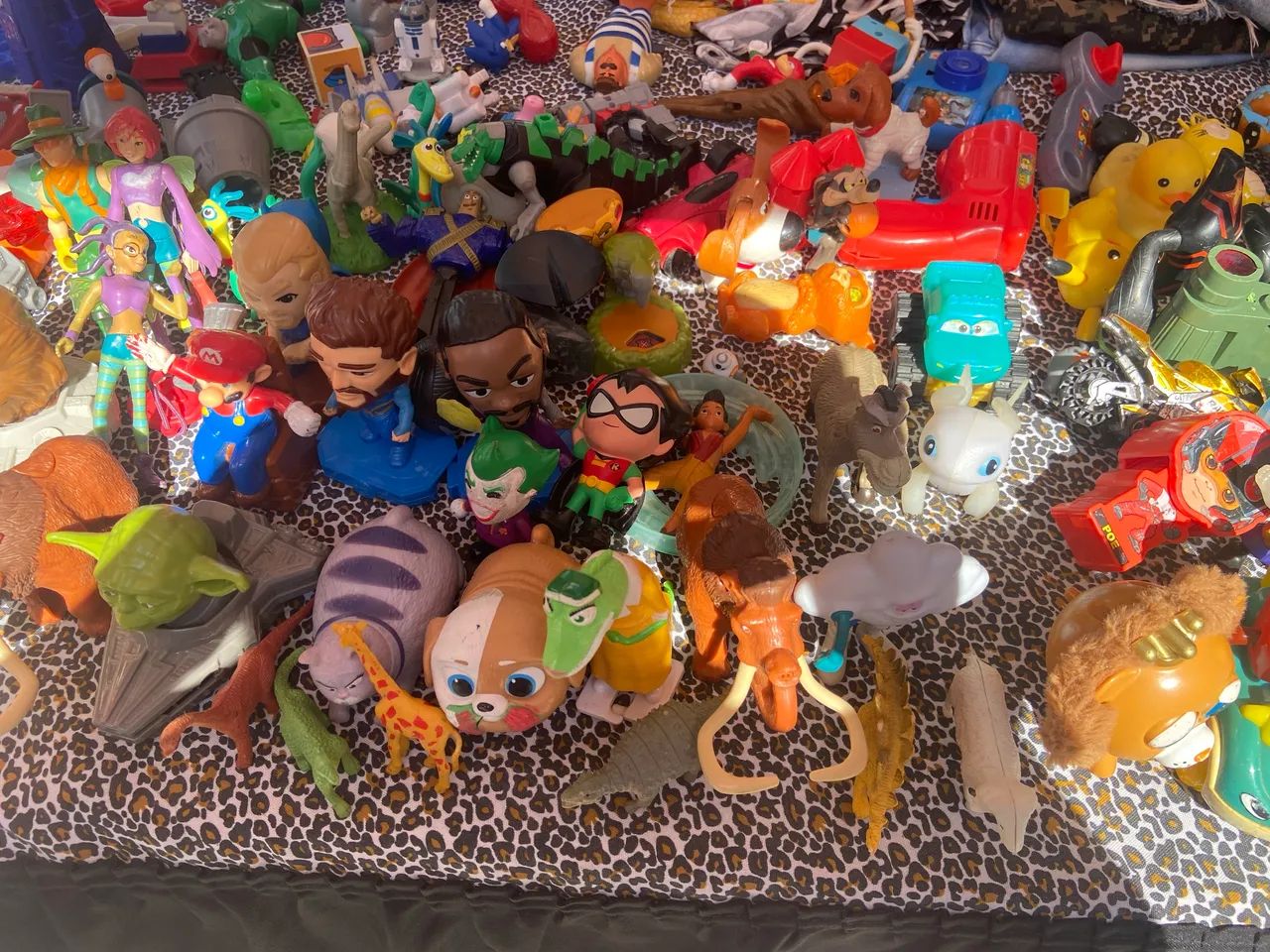Brinquedos variados 
