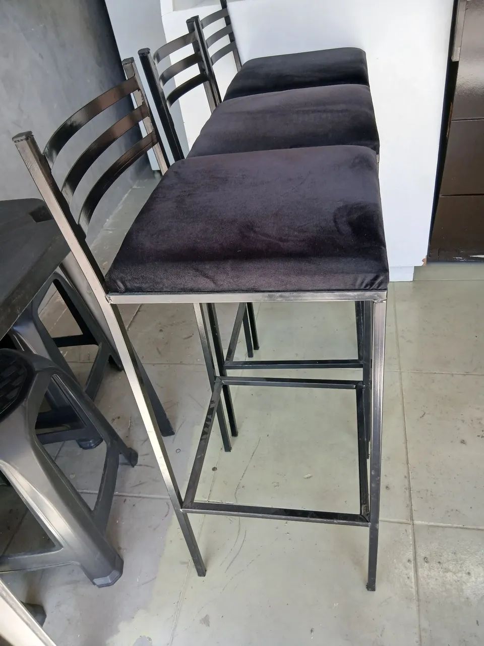 Vendo 3 banquetas - Foto 2