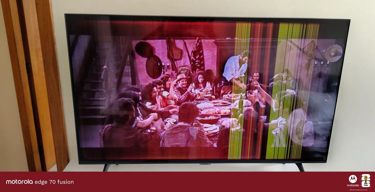 Smart TV Samsung LED 43 polegadas com defeito 
