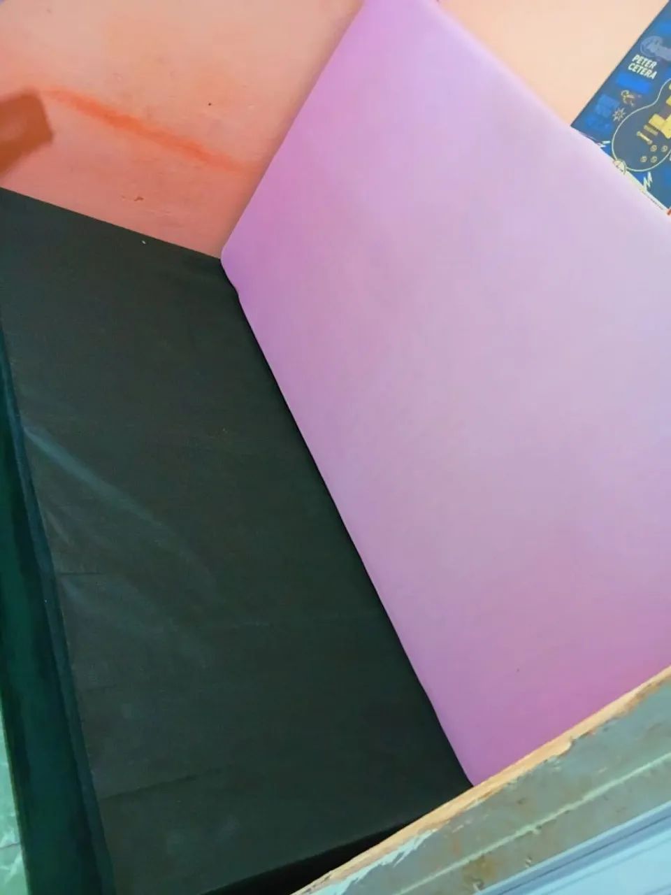 cama box solteirao d33 semi nova acompnha capa e coberta e um traveseiro - Foto 2