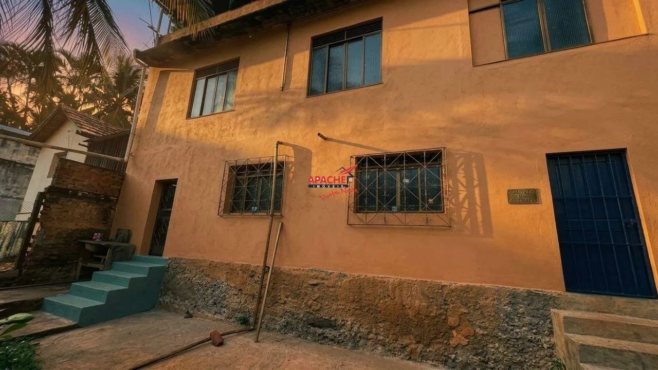 Casa localizada no Centro