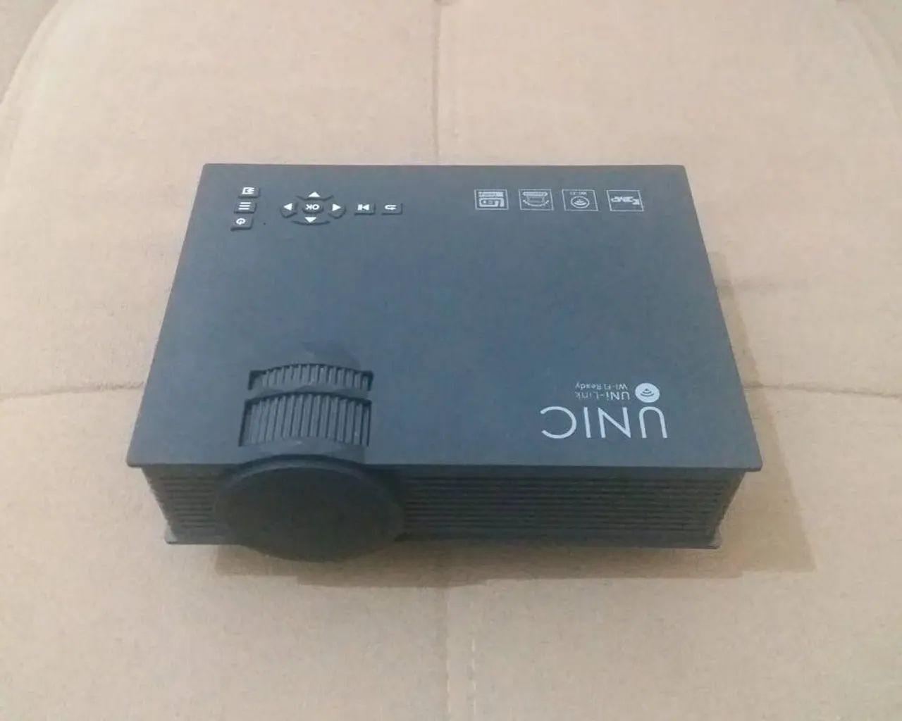 Mini Projetor Wifi Led UNIC - 130 Polegadas 1200 Lumens (Bivolt 110/220v). - Foto 3