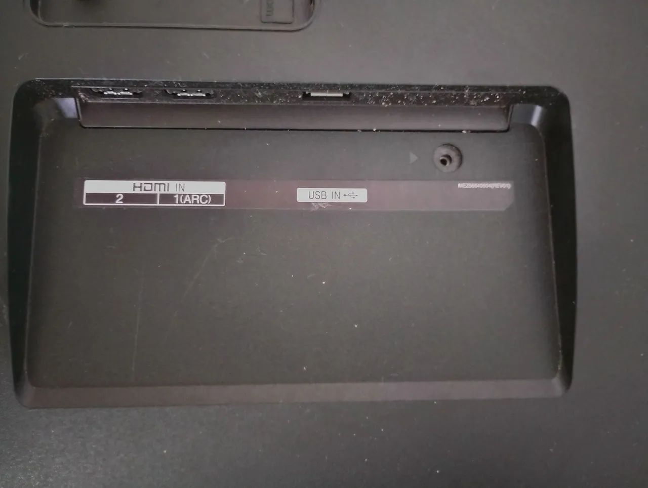 TELEVISOR LG. 43". DEFEITO: IMAGEM COM LISTRAS. TENHO VIDEO CASO QUEIRA OLHAR. - Foto 3