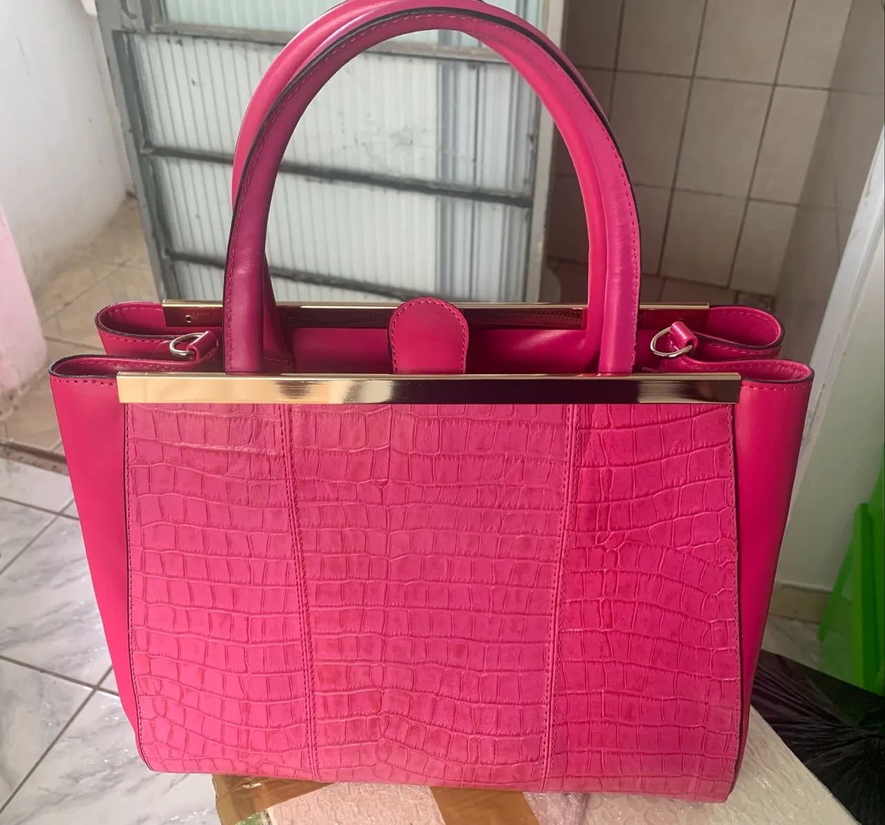 Bolsa de Couro Arezzo Rosa 