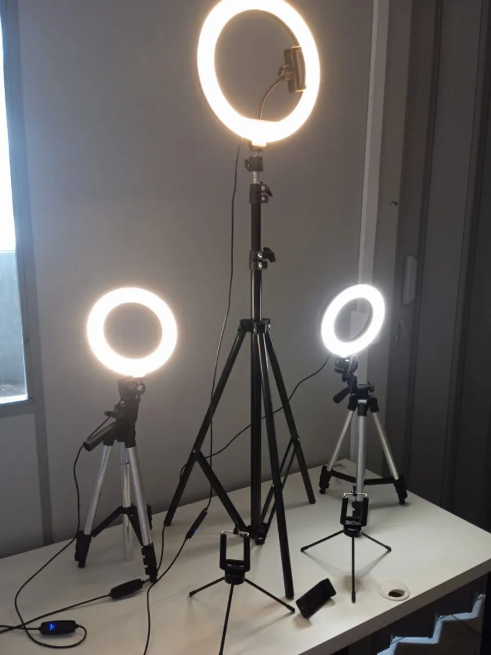 Kit Iluminador profissional Led 3 Ring Light 3 Tripés Bluetooth e Microfone Wireless - Foto 3