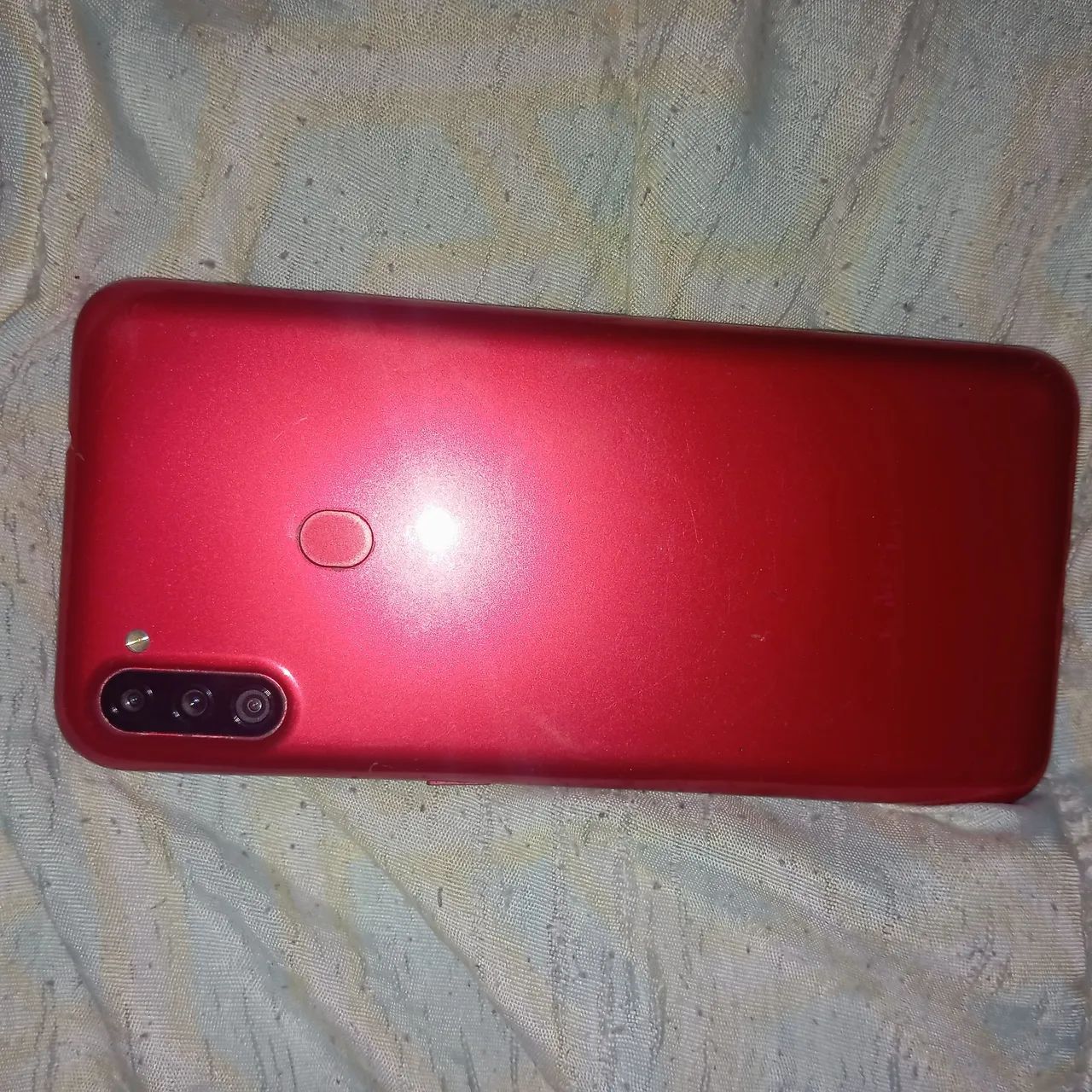 Vende se 2 celulares para conserto