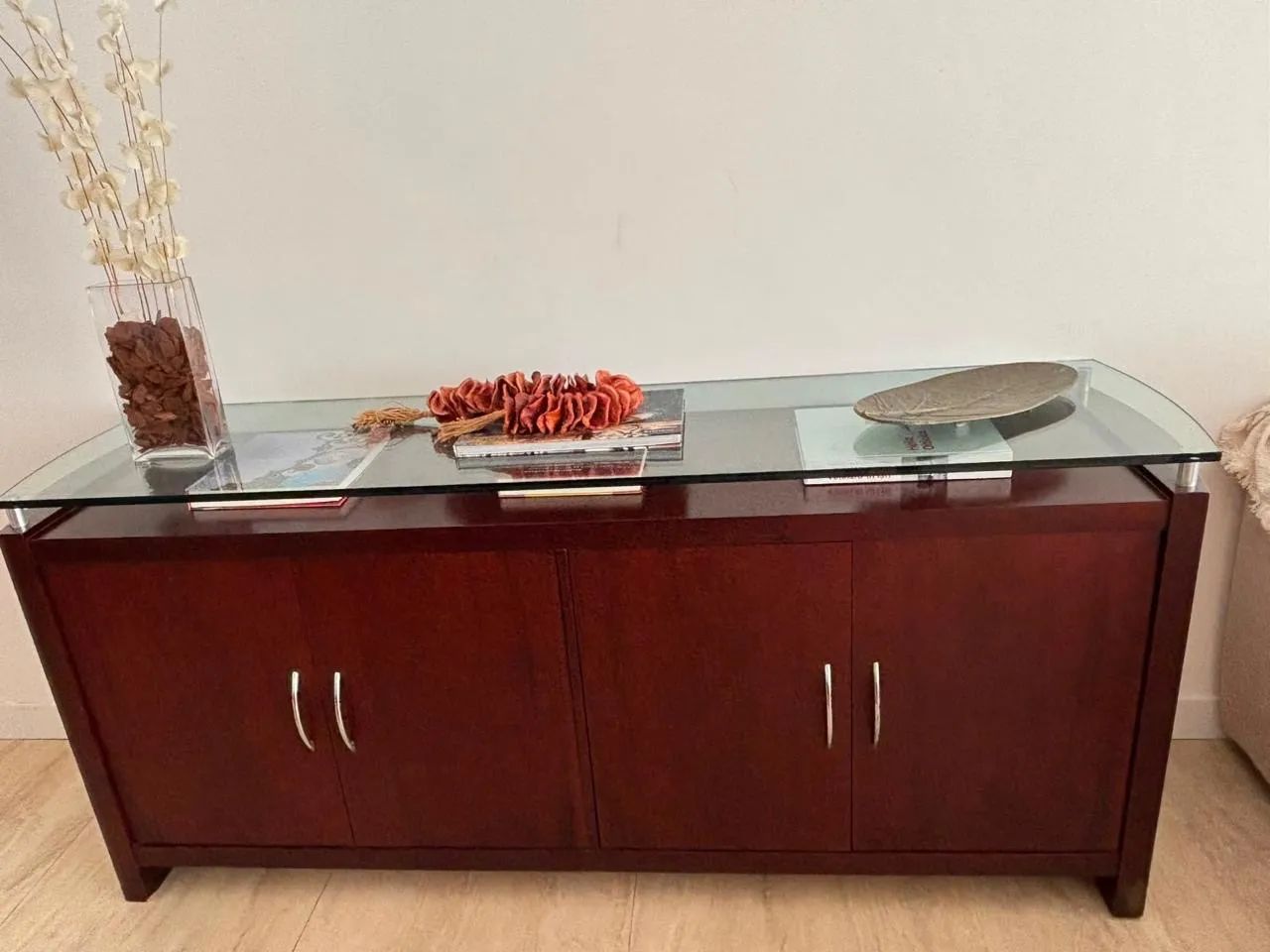 Mesa, Seis Cadeiras, Buffet, Chaise e Rack - Foto 5
