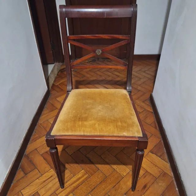 Cadeira Estilo Inglês em Jacarandá
