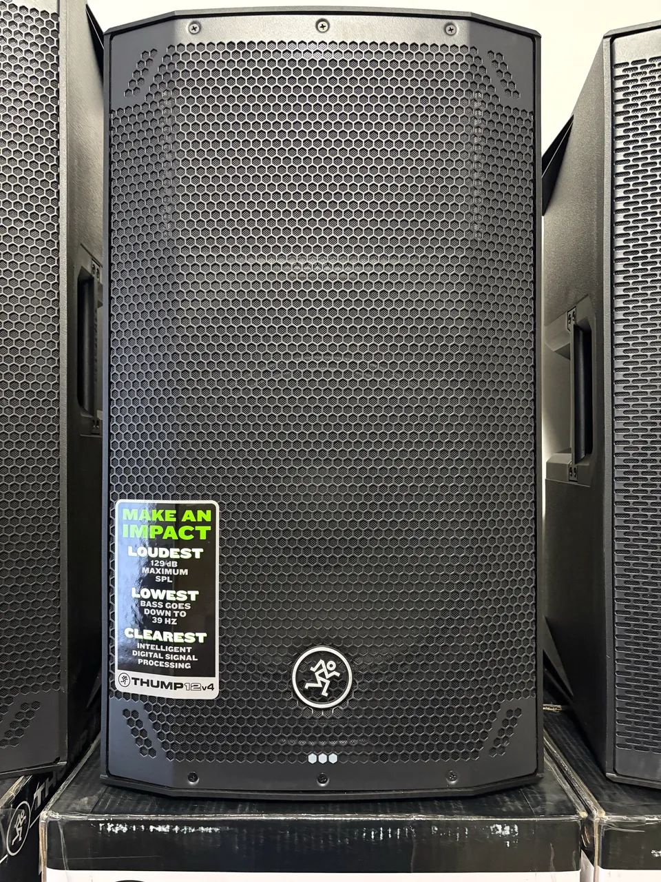 Caixa De Som Mackie 12  Thump12v4 Bt - 1400w - Foto 5