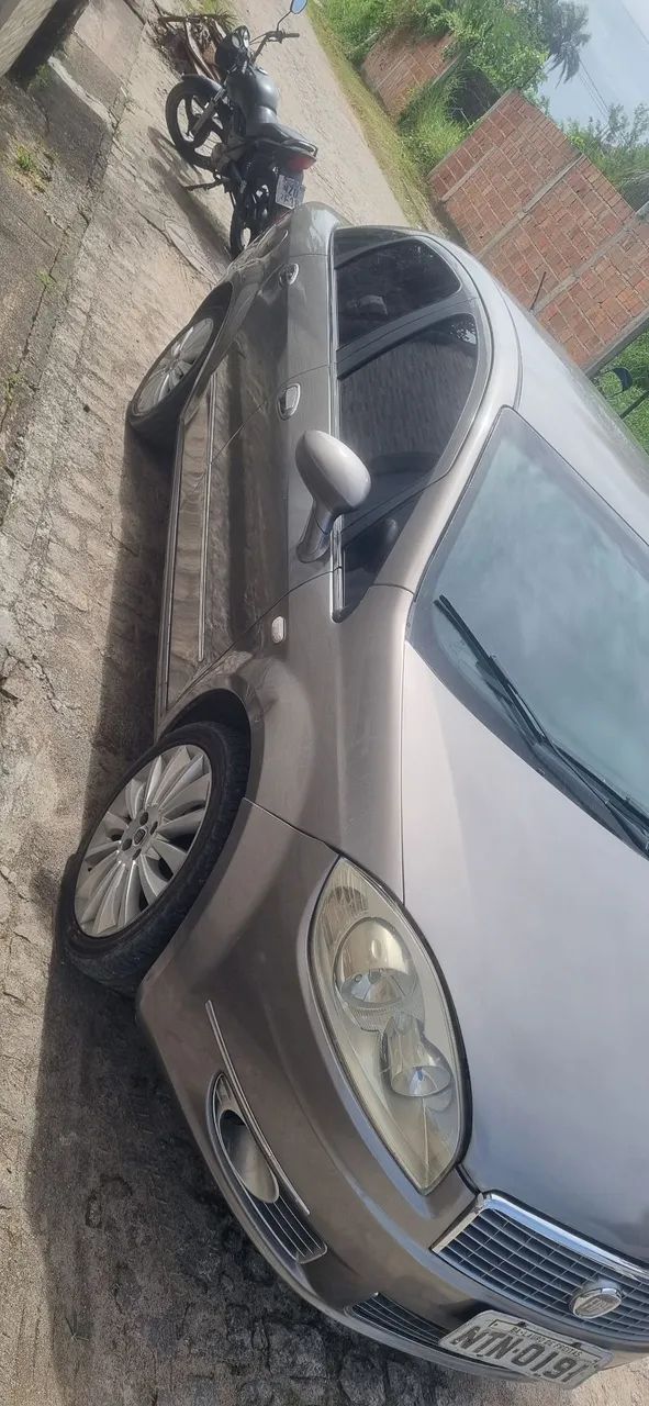 Fiat Linea LINEA ABSOLUTE 1.9/1.8 Flex Dualogic 4p 2010