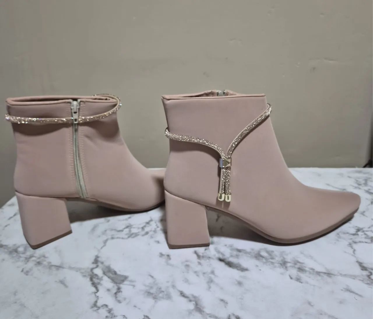 vende-se bota nova - Foto 4