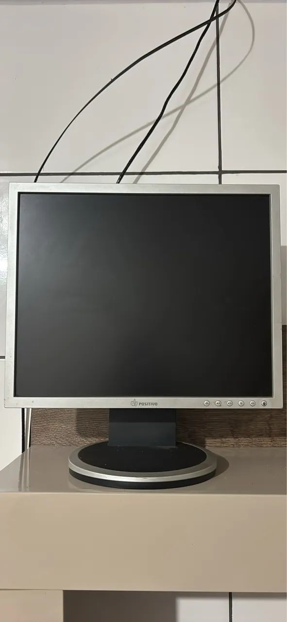 Vendo monitor Positivo LCD de 17 polegadas,