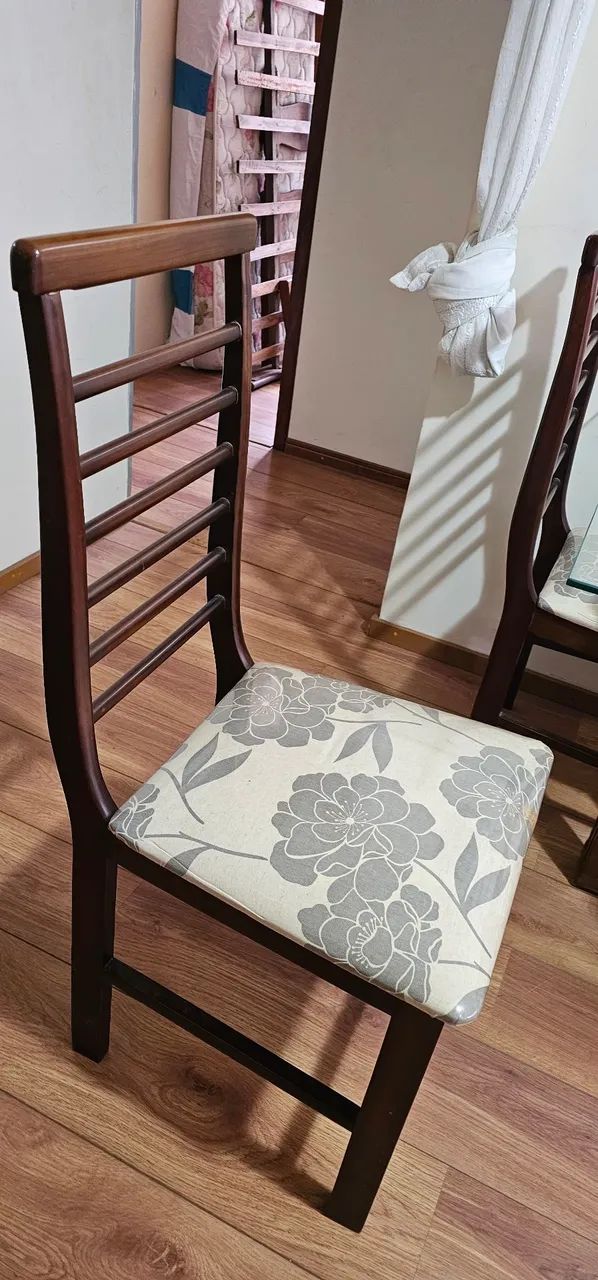 Mesa de vidro com 4 cadeiras - Foto 2