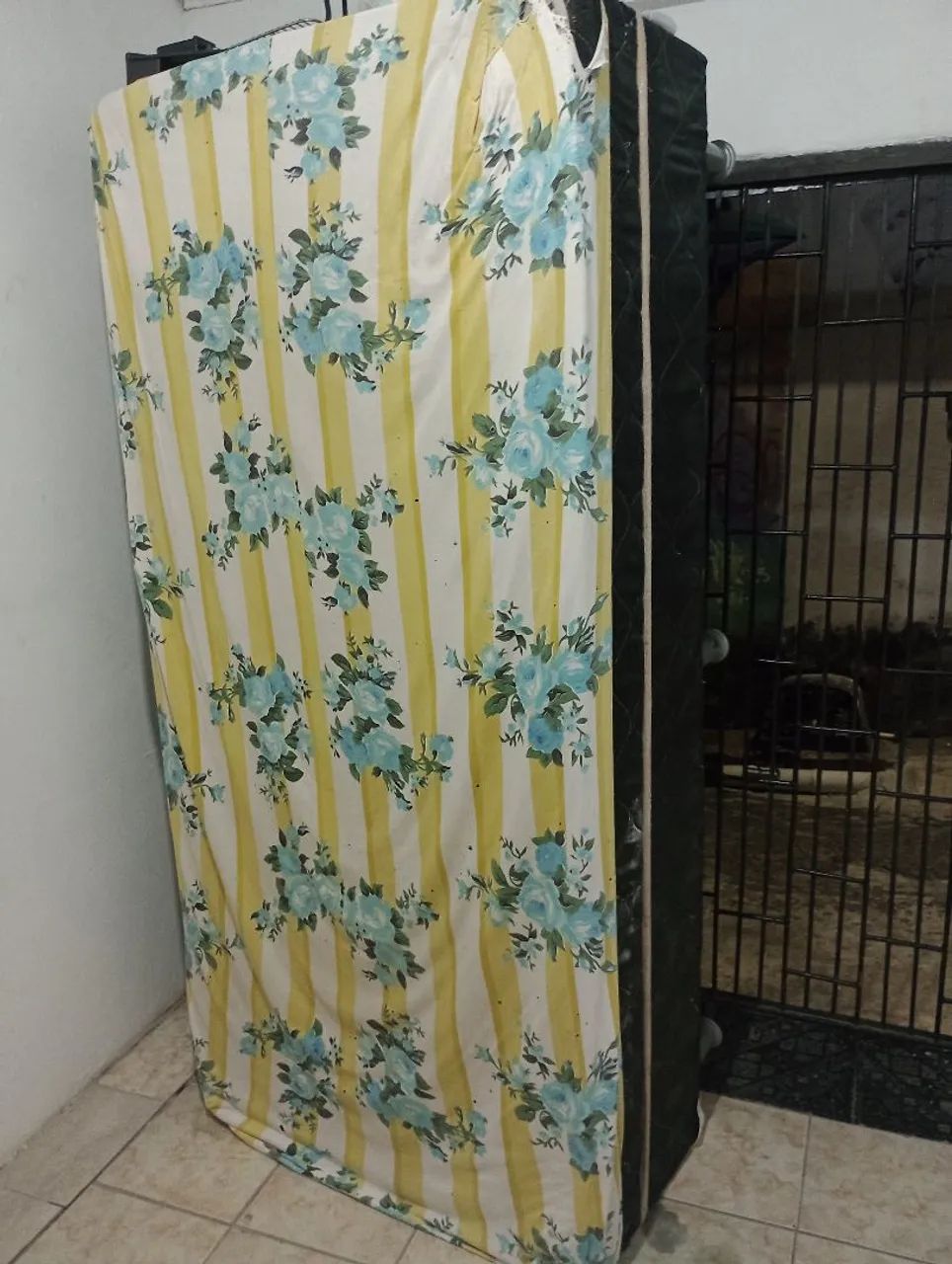 Vendo está cama box de solteiro em excelente estado. - Foto 3