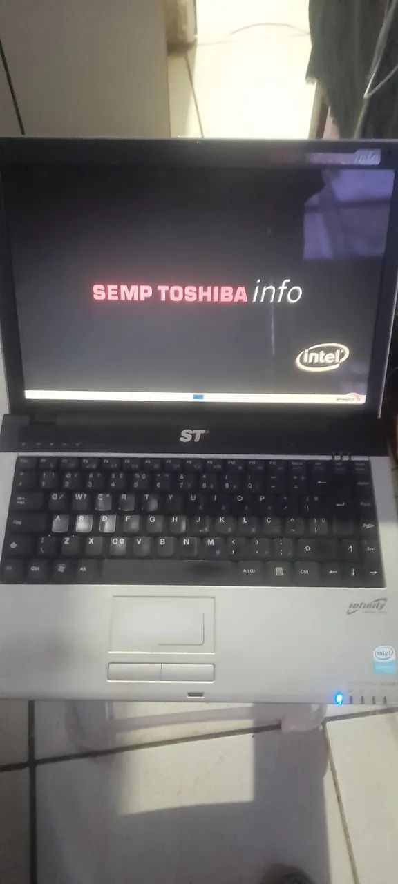 Notebook thoshiba antigo - Foto 4