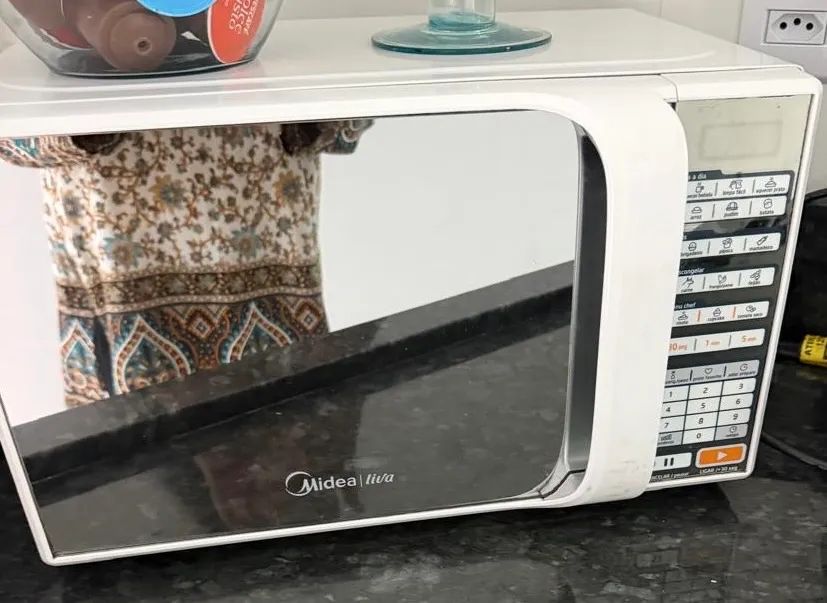 Microondas midea branco espelhado 
