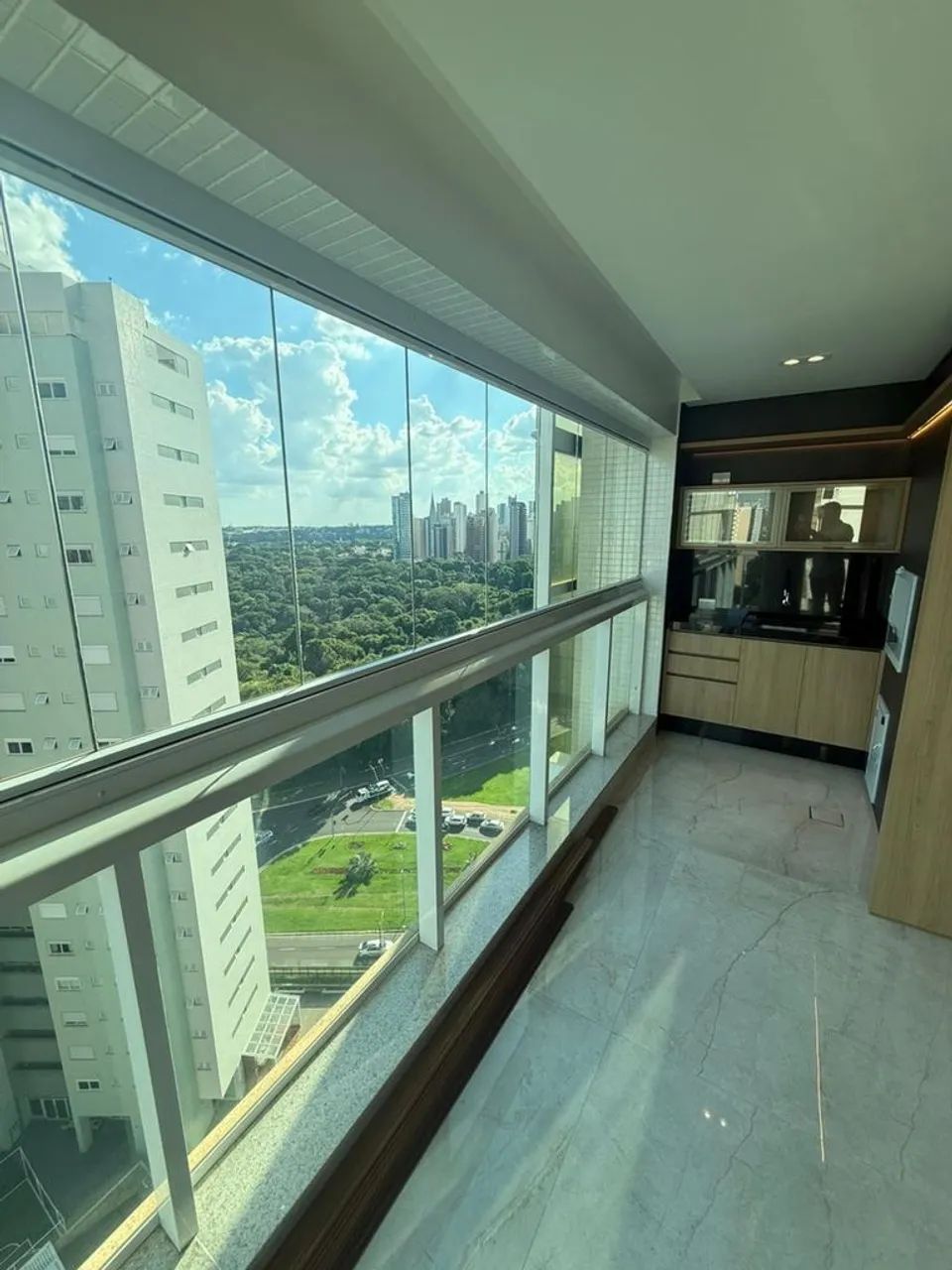 Apartamento para Alugar com 2 quartos, 1 suíte , 2 vagas e 132m² R$ 10.000
