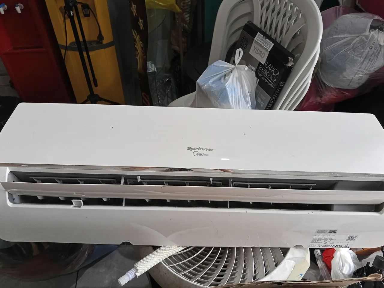 Vendo ou troco ar condicionado split de 18000 BTUs por dois de 10 mil de janela 