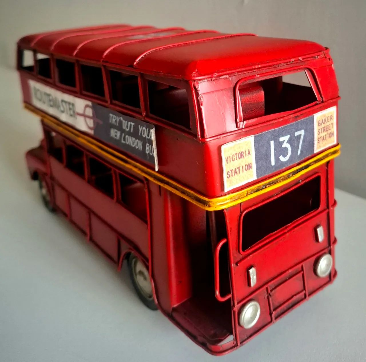 Ônibus Routemaster de Londres. Retró em metal - Foto 3