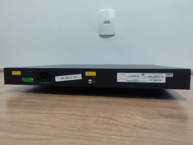 Switch HP V1910-48G je007a