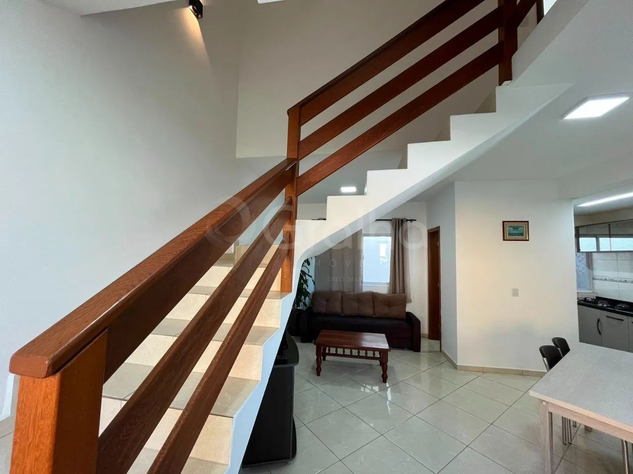 Propriedade com 3 casas geminadas com 450m² no Morro das Pedras - Foto 4