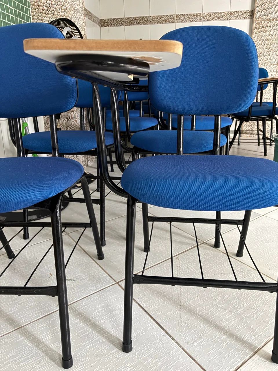 Cadeira Escolar e Universitária - Foto 5