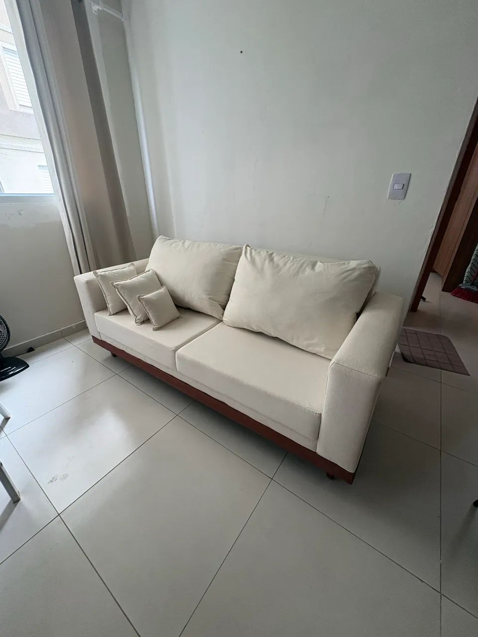 Sofa living linho 3 lugares - Foto 3