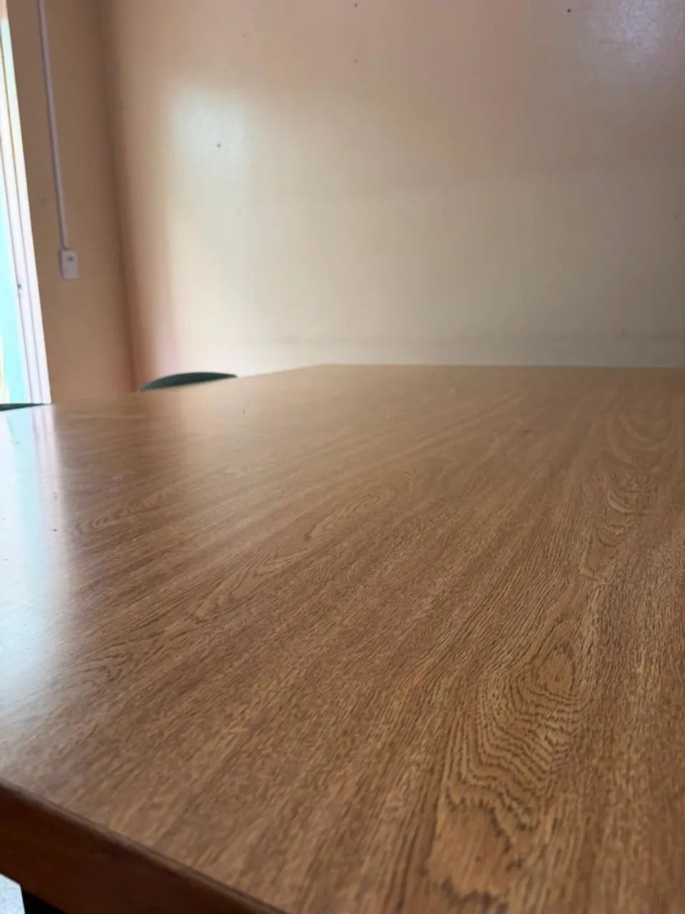 Mesa de Reunião / Escritório em Madeira com Base Metálica  - Foto 2