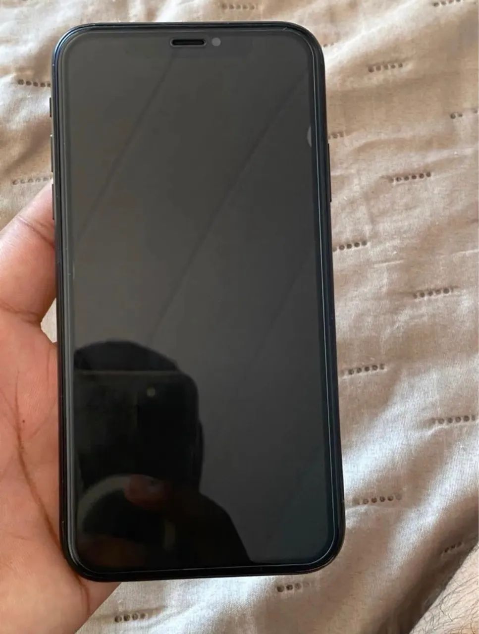 iPhone XR - Com a placa queimada e blindagem