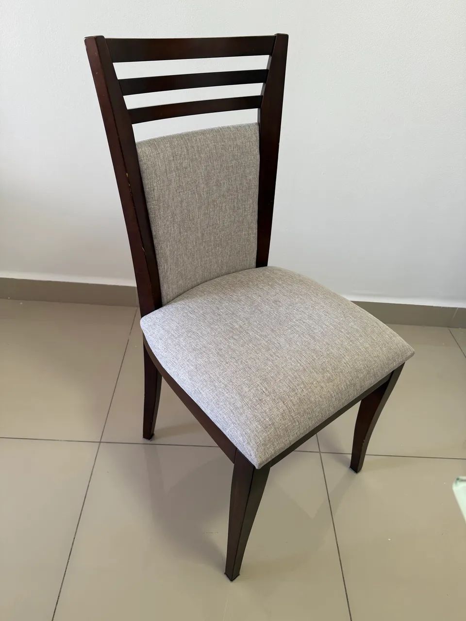 Conjunto de mesa com 4 cadeiras - Foto 2